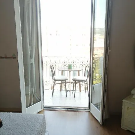 Apartment La Casa Di Ginevra O11o15-lt-1097 La Spezia